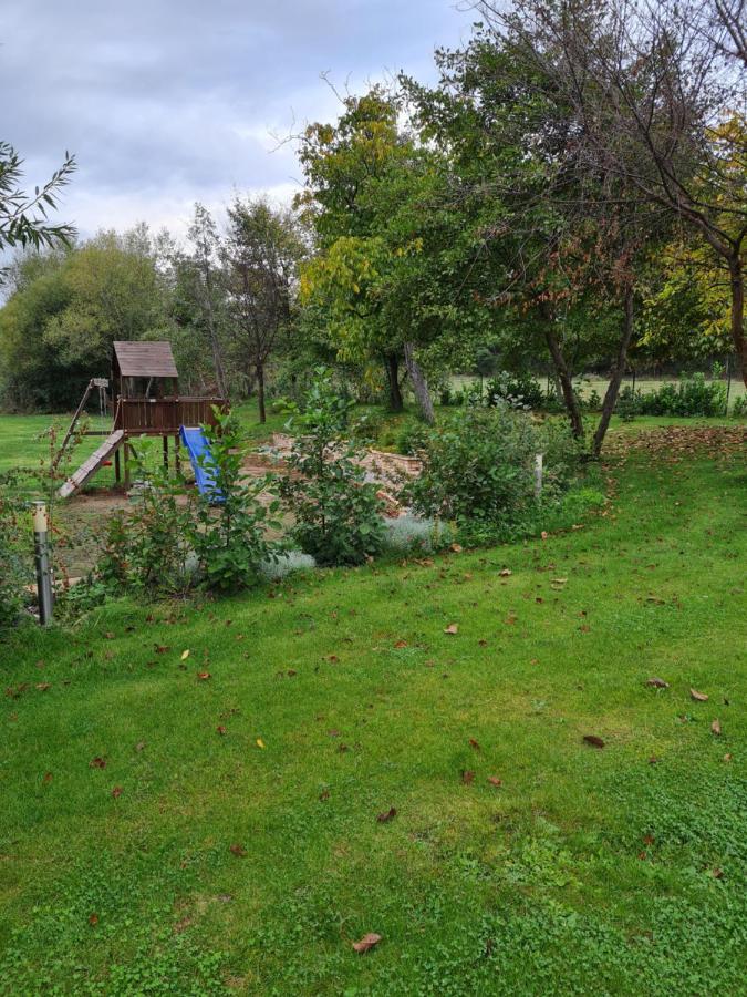 Guesthouse Green Fields Gyrmen Zewnętrze zdjęcie