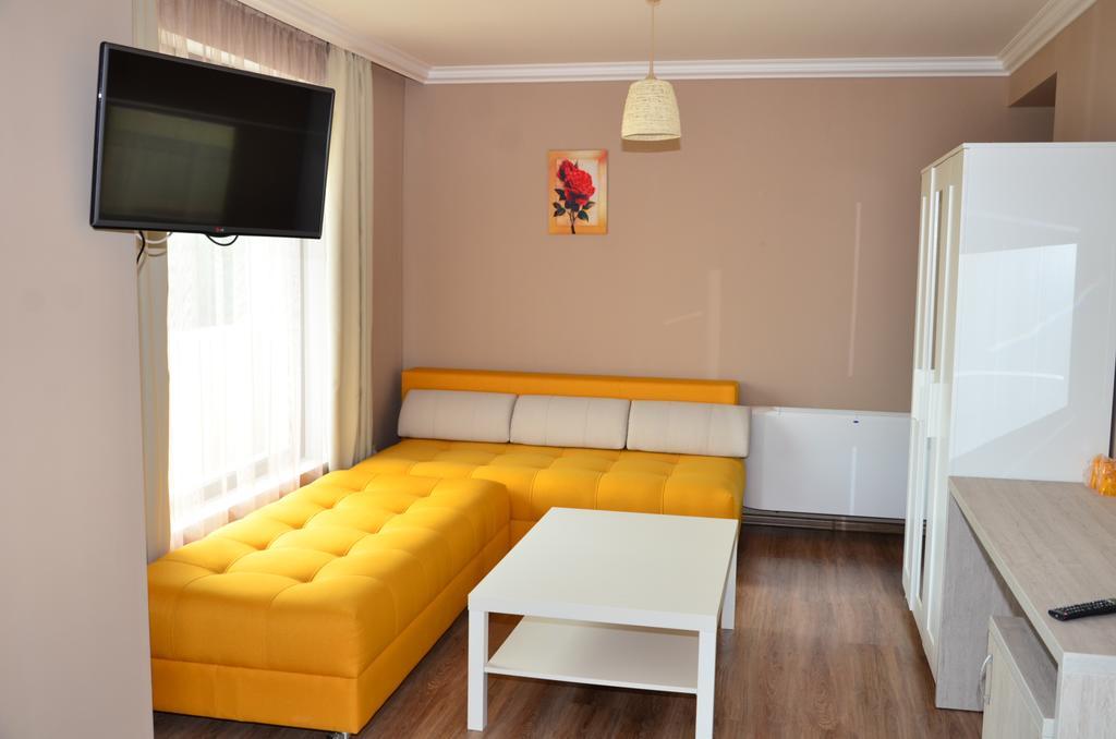 Guesthouse Green Fields Gyrmen Zewnętrze zdjęcie